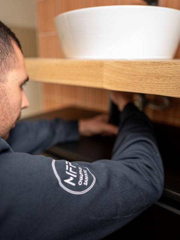 Installation salle de bains à Concarneau – MF Plomberie
